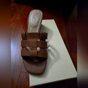 Nydj Women's Brown Slide Sandals
